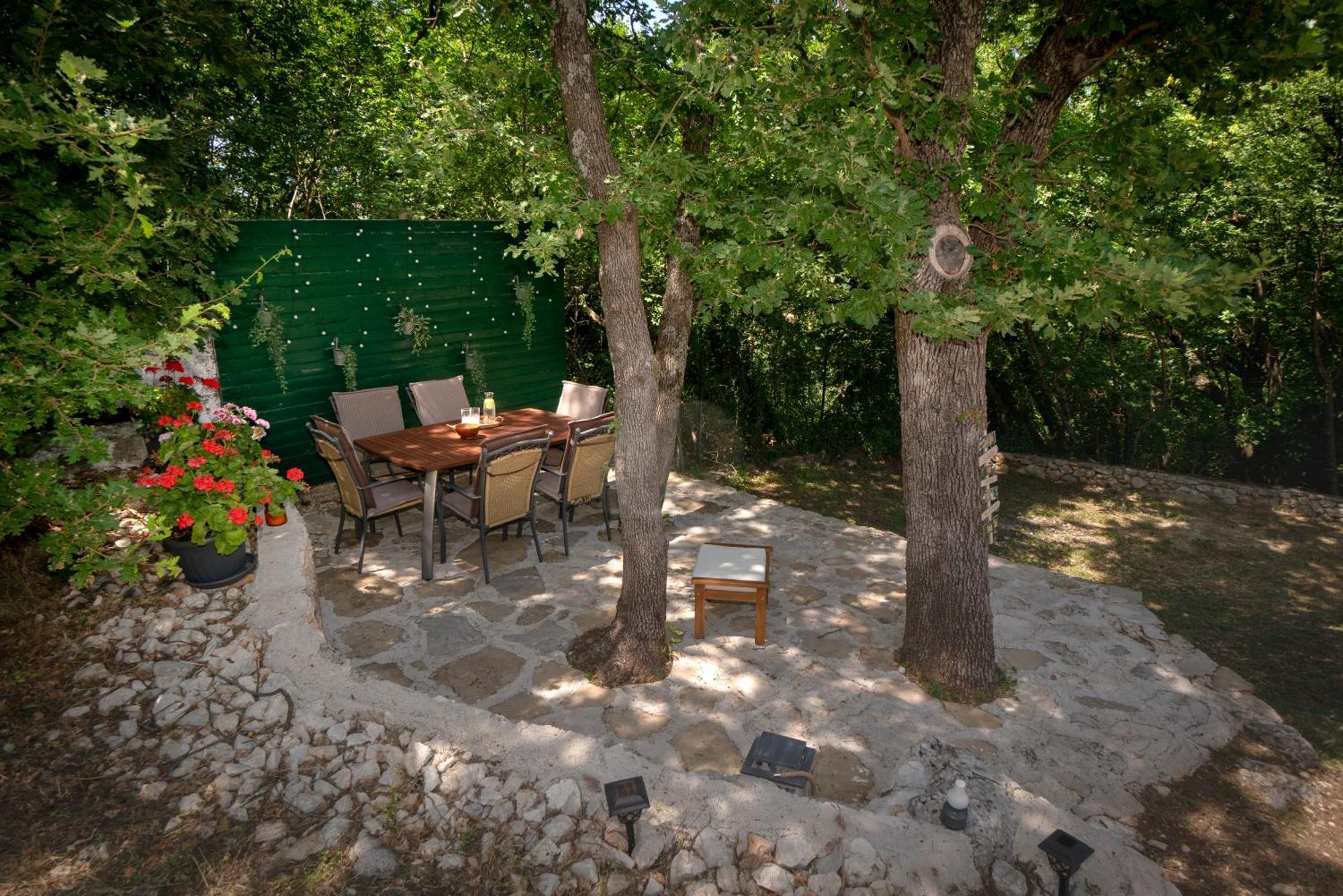 Apartments Srdanovic 오미스 외부 사진