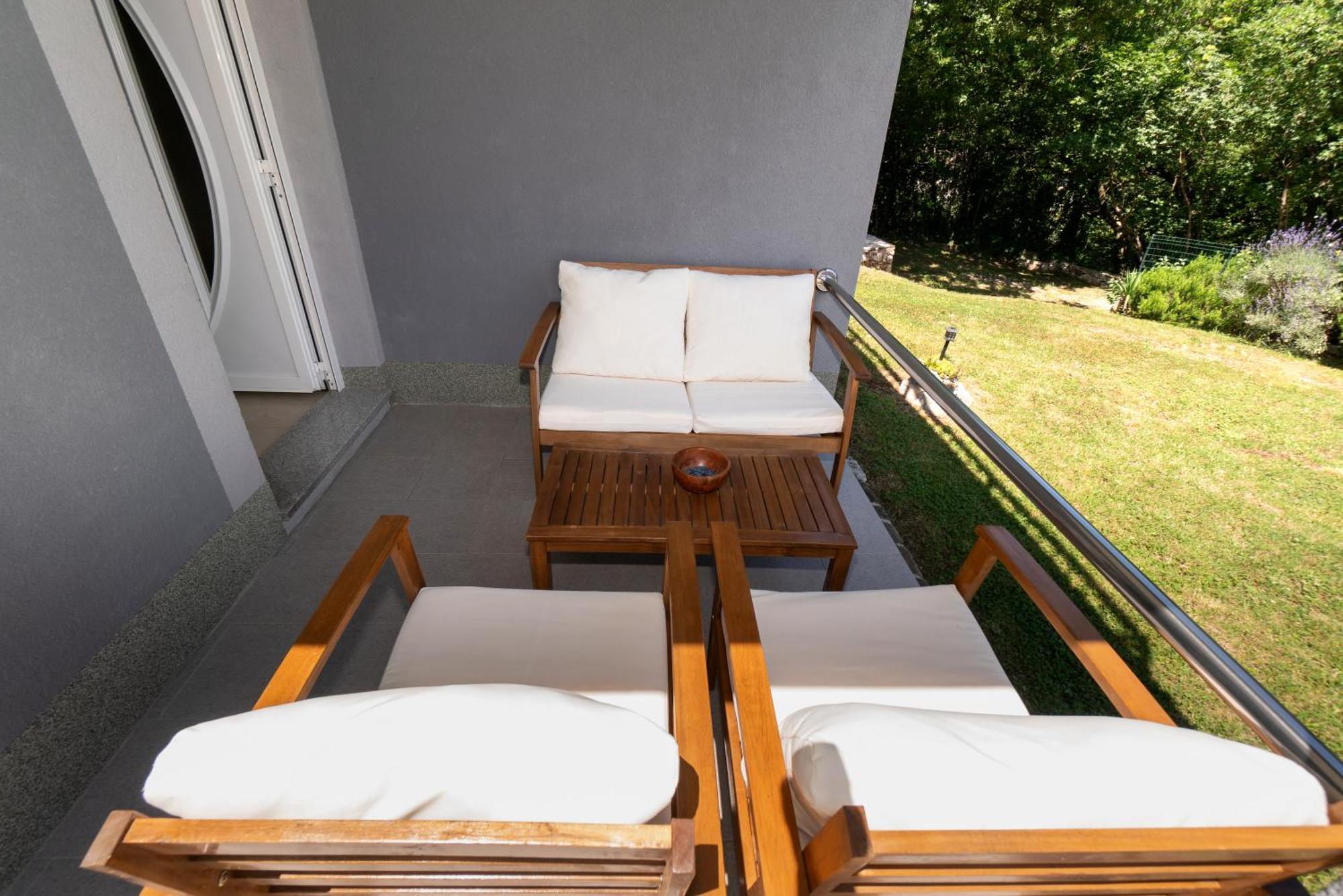Apartments Srdanovic 오미스 외부 사진