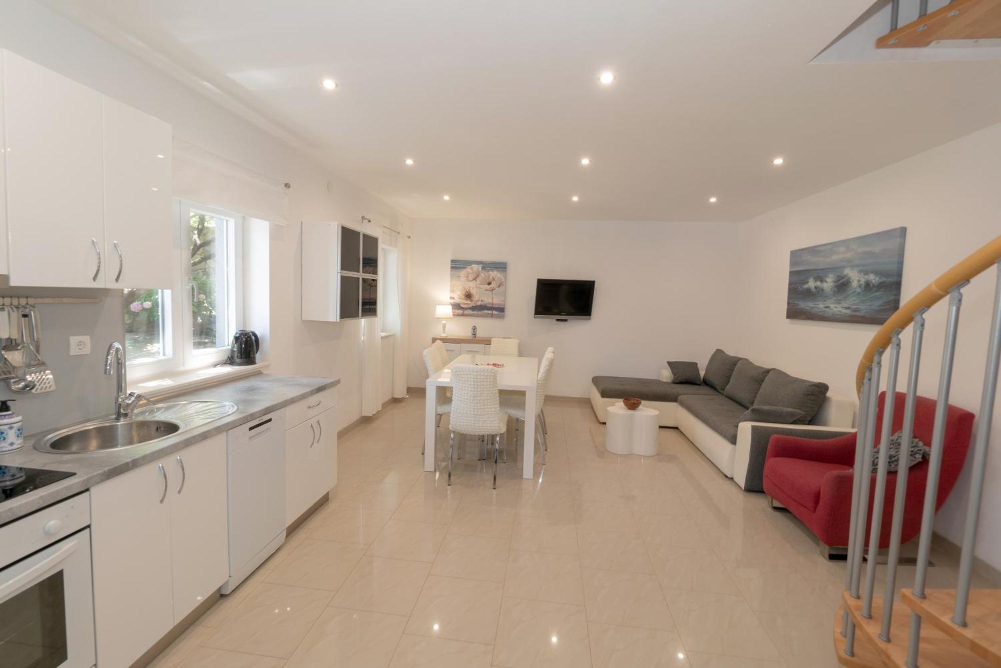 Apartments Srdanovic 오미스 외부 사진