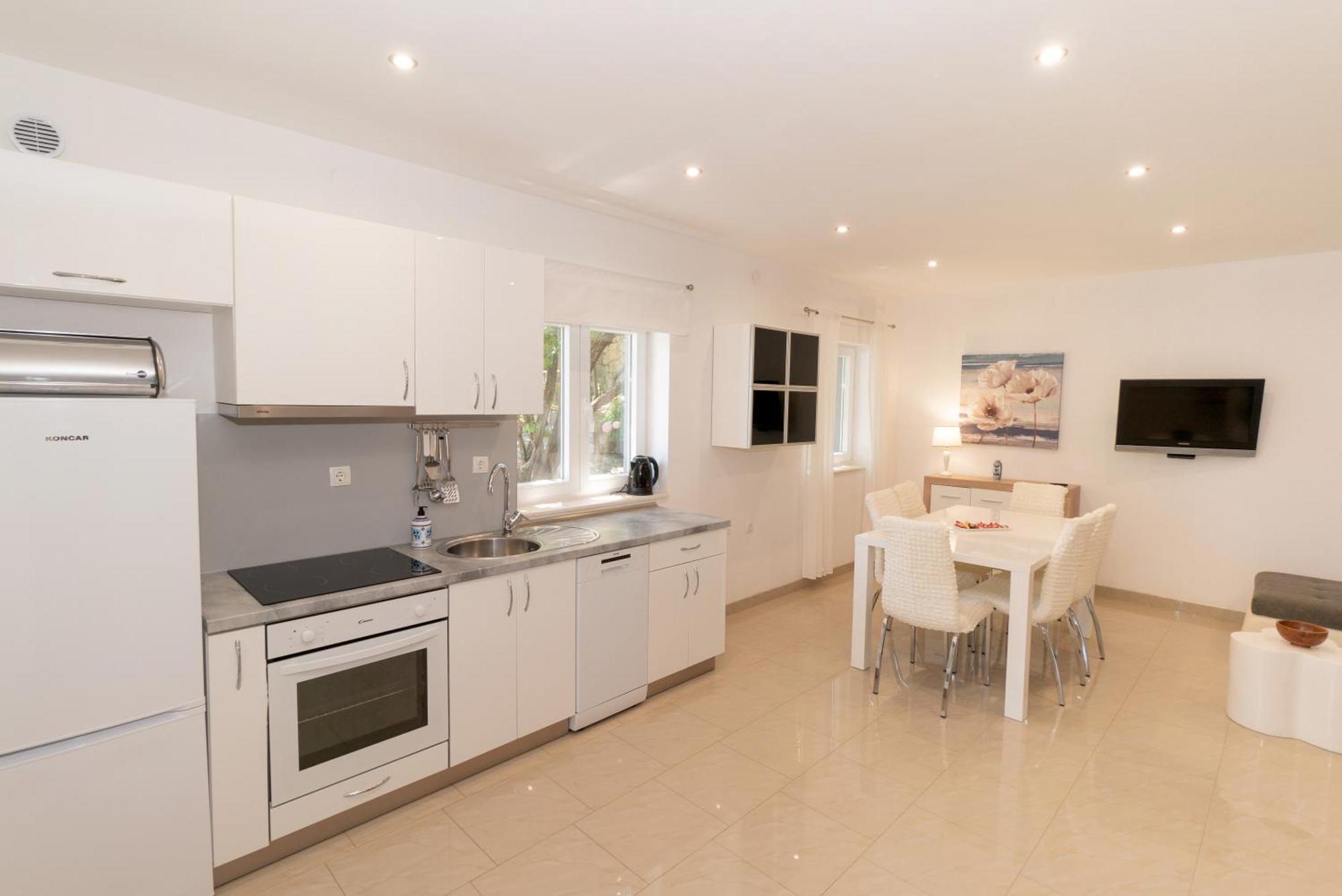 Apartments Srdanovic 오미스 외부 사진